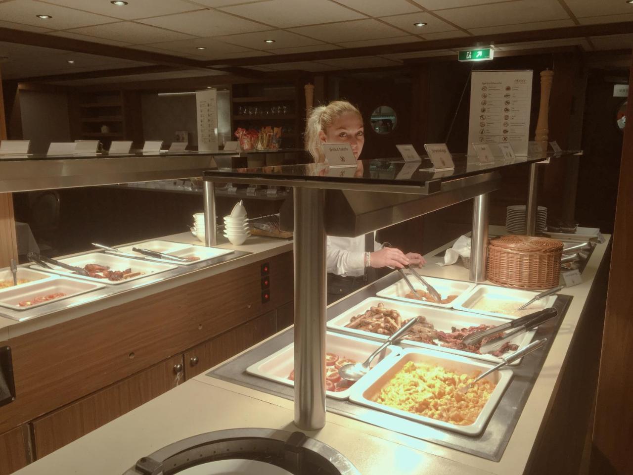 Select Ms Charles Dickens Neuss Hotel Kültér fotó
