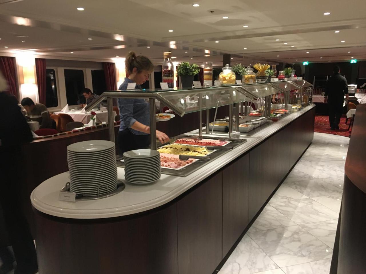Select Ms Charles Dickens Neuss Hotel Kültér fotó